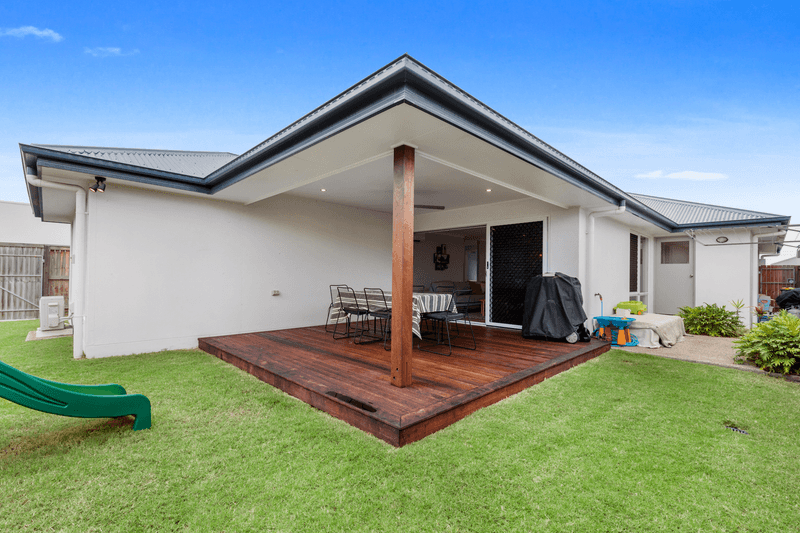 17 Piper Street, PALMVIEW, QLD 4553