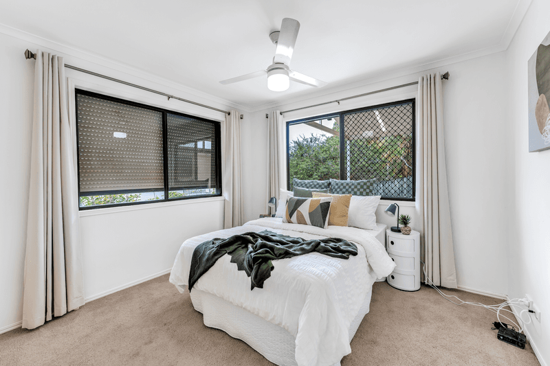 27 Gilford Crescent, ALBANY CREEK, QLD 4035