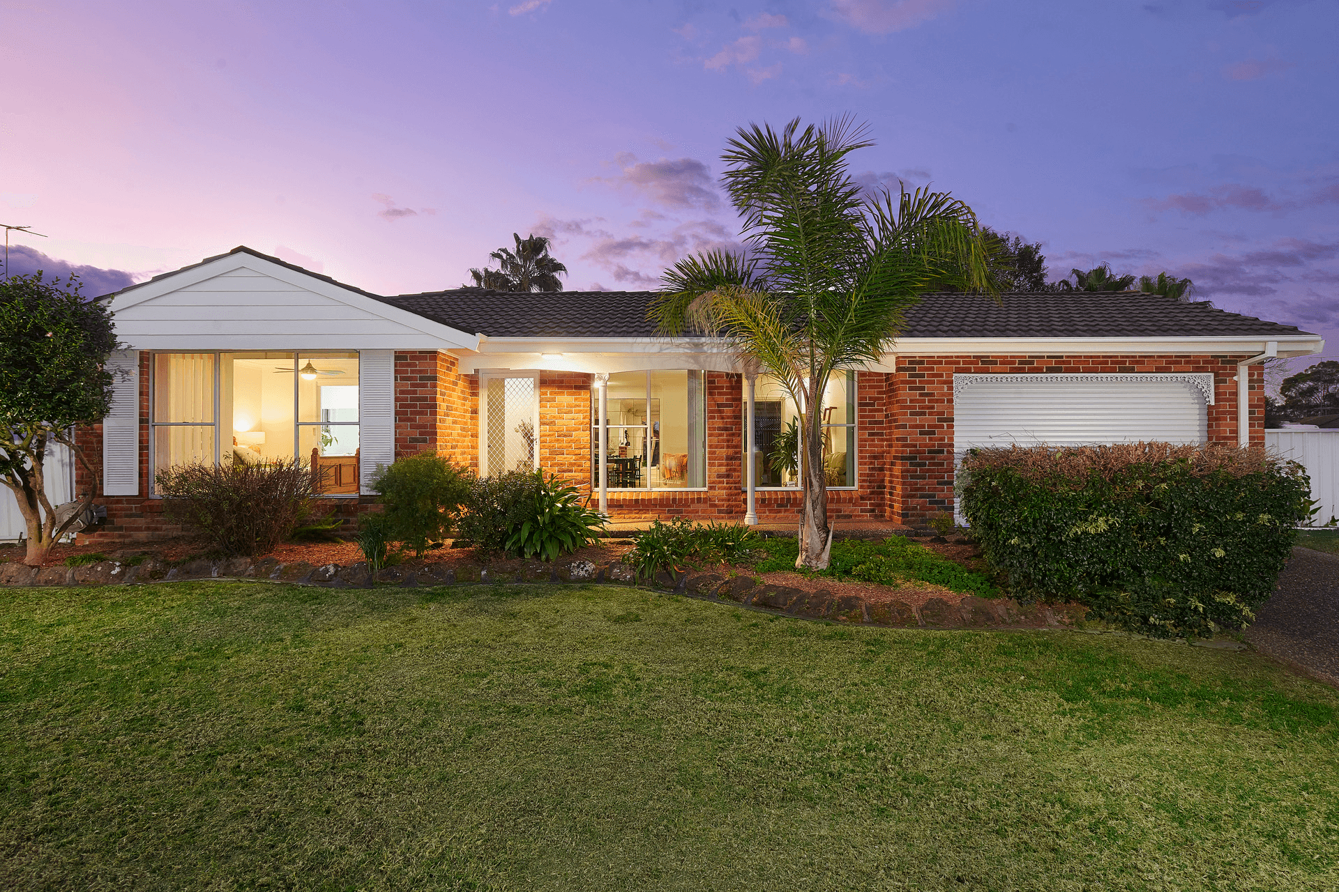2 Primrose Circuit, Claremont Meadows, NSW 2747