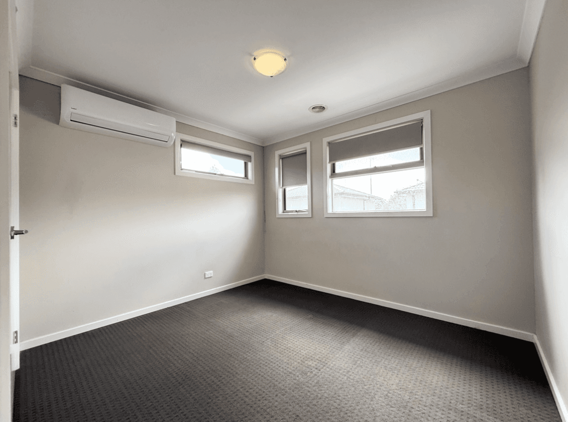 2/1 Sunningdale Drive, Hillside, VIC 3037