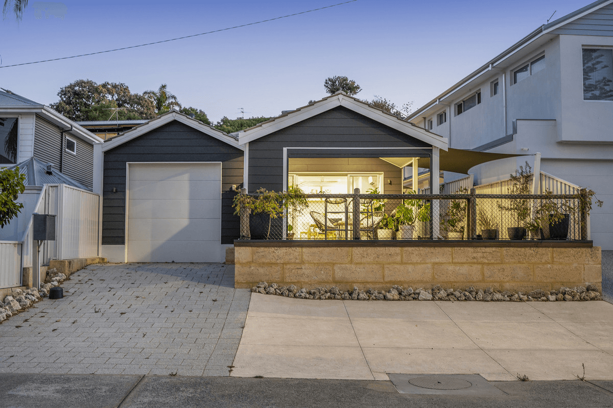 15A Valley Road, Halls Head, WA 6210