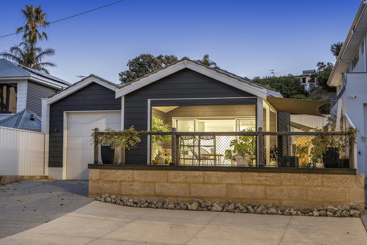 15A Valley Road, Halls Head, WA 6210