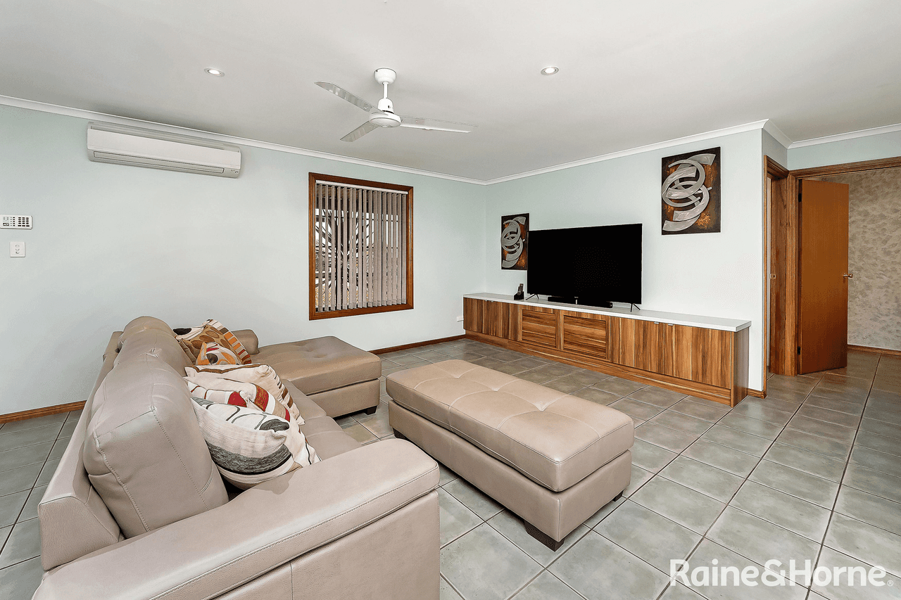 137 Hurling Drive, MOUNT BARKER, SA 5251