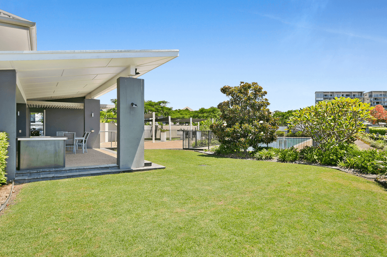 77 Peninsula Drive, ROBINA, QLD 4226