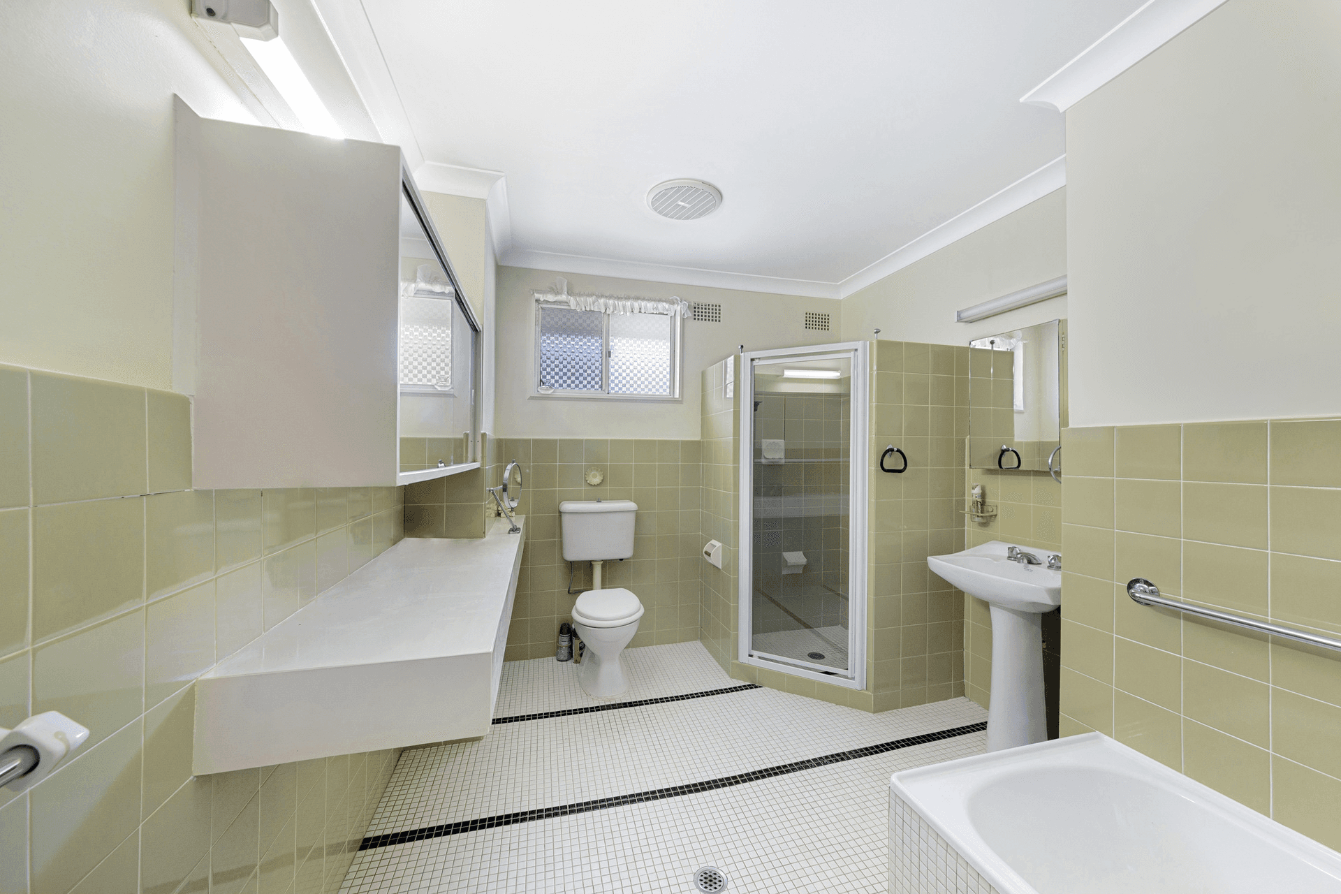 62 Bradleys Road, North Avoca, NSW 2260