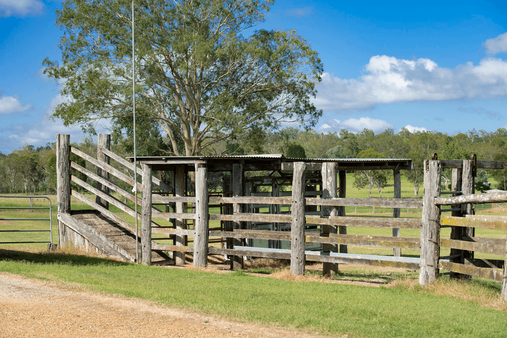 77 Mockers Road, FAIRNEY VIEW, QLD 4306