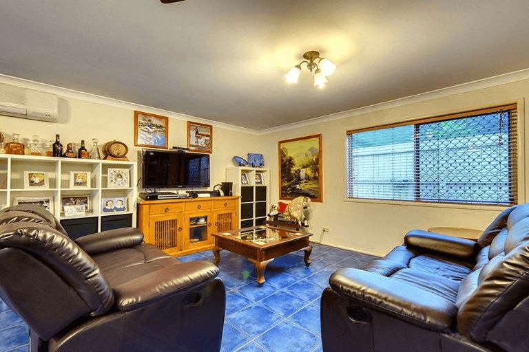 17 Ashton Way, FOREST LAKE, QLD 4078