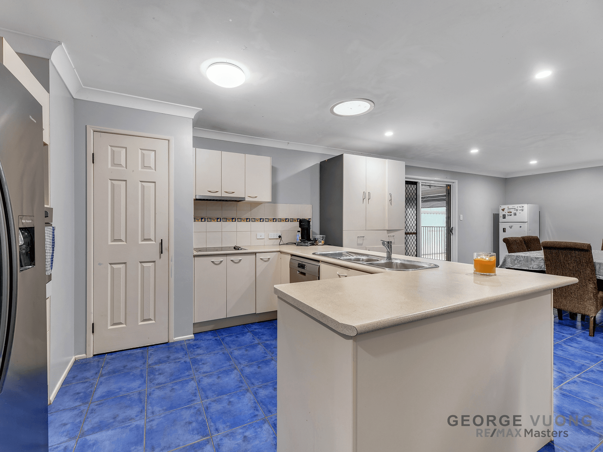 17 Ashton Way, FOREST LAKE, QLD 4078