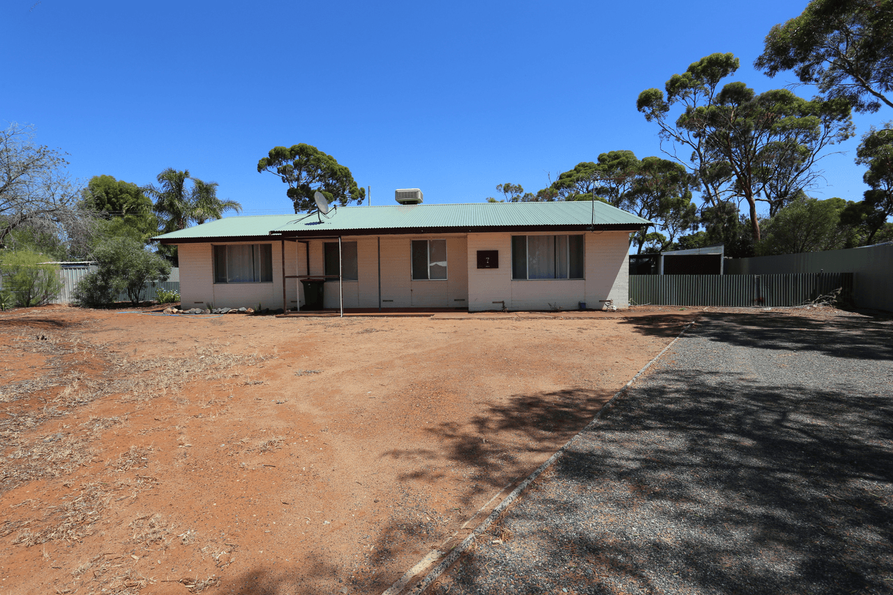 7 Ti-tree Crt, KAMBALDA WEST, WA 6442