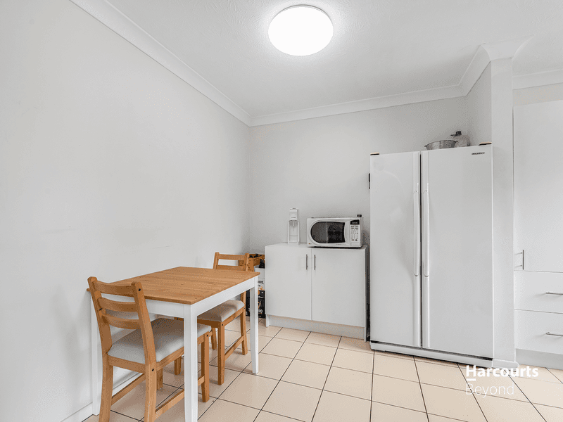 2/23 Earl Street, GREENSLOPES, QLD 4120