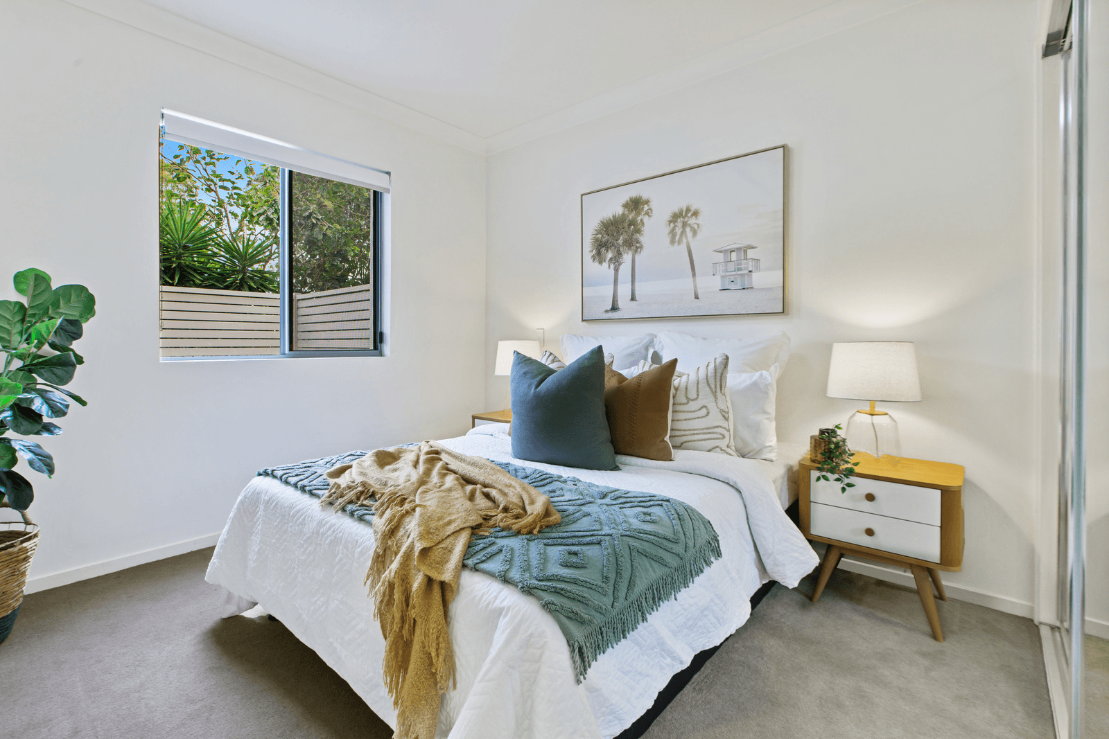 1/54 Yamboyna Street, MANLY, QLD 4179