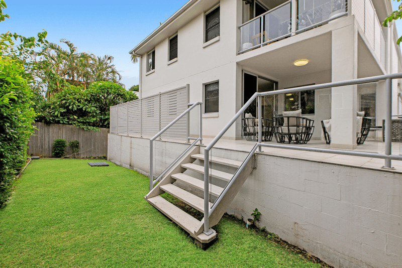 1/54 Yamboyna Street, MANLY, QLD 4179