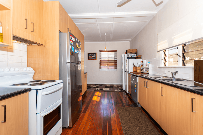 25 Belmont Road, TINGALPA, QLD 4173