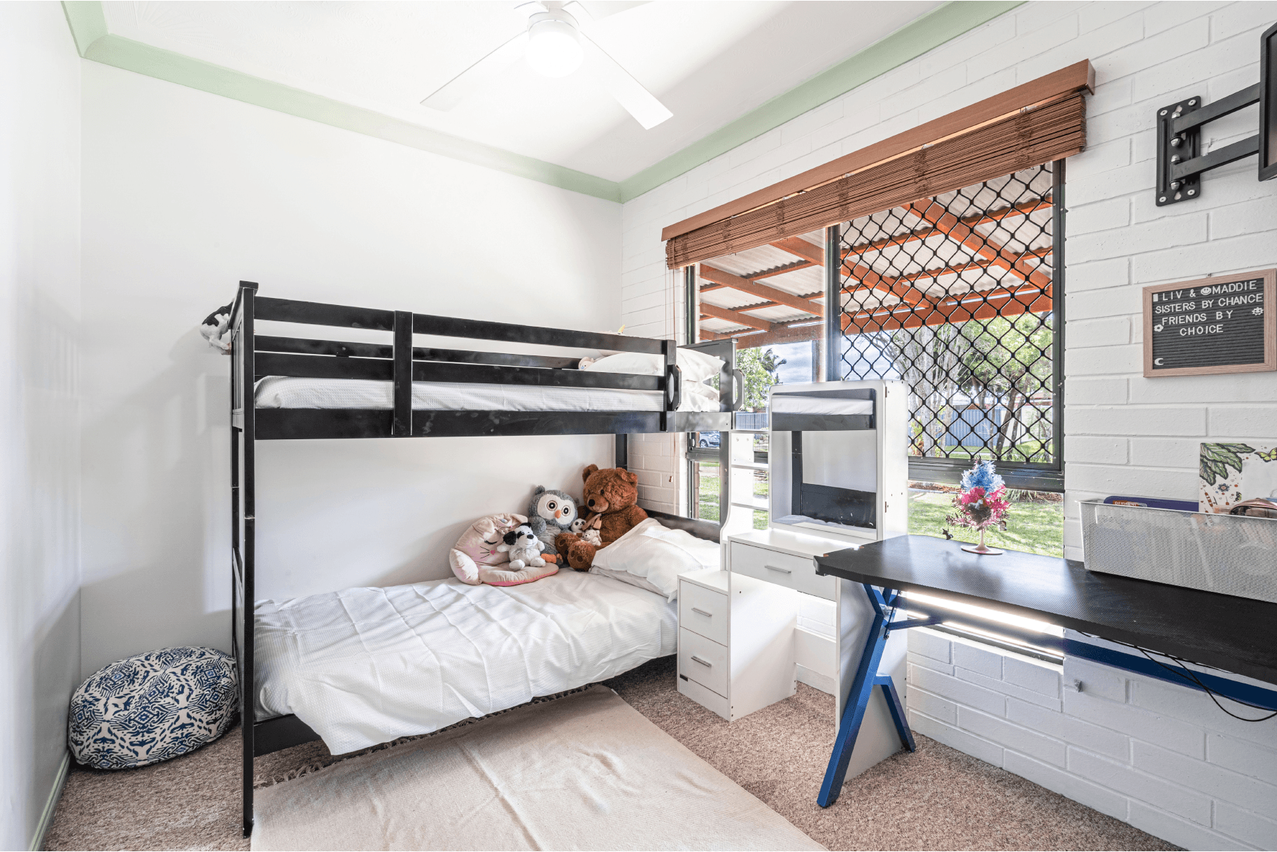 16 Abbey Road, CABOOLTURE, QLD 4510