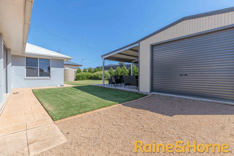 24 Ritz Place, DUBBO, NSW 2830