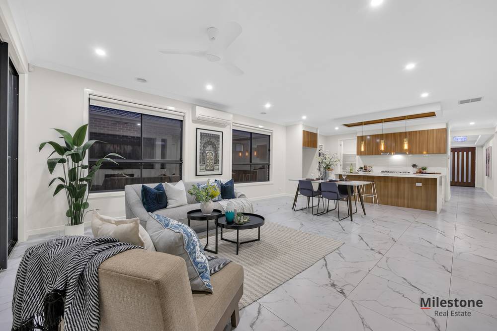 21 Clover Drive, ROCKBANK, VIC 3335