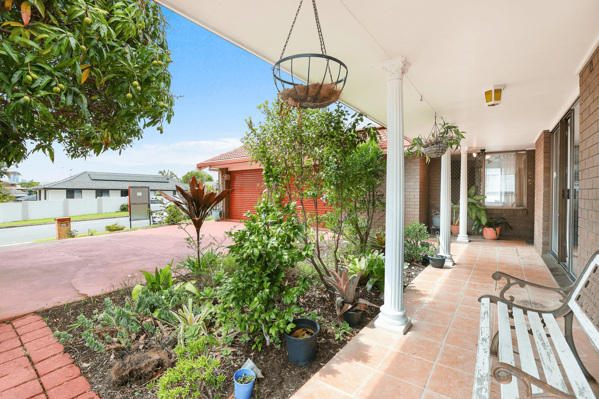 92 Parasol Street, ASHMORE, QLD 4214