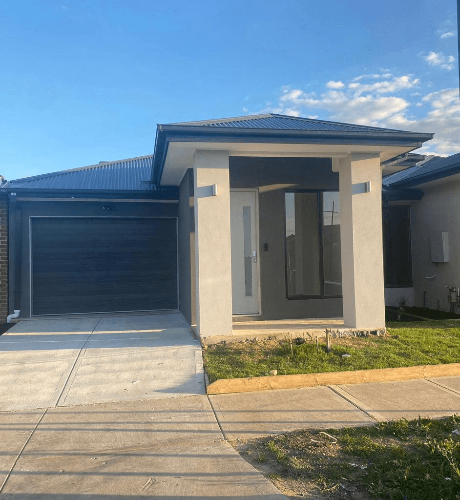 33 Curtin Drive, DEANSIDE, VIC 3336