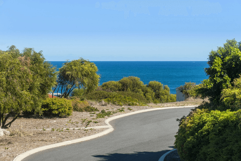 18 Valkyrie Place, TWO ROCKS, WA 6037