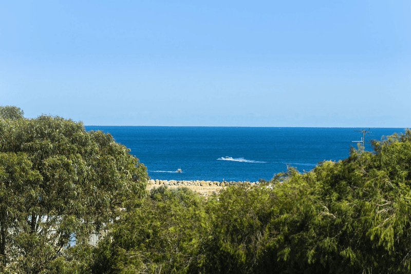 18 Valkyrie Place, TWO ROCKS, WA 6037