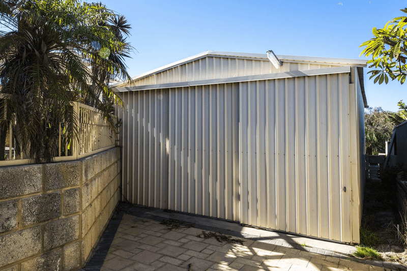 18 Valkyrie Place, TWO ROCKS, WA 6037