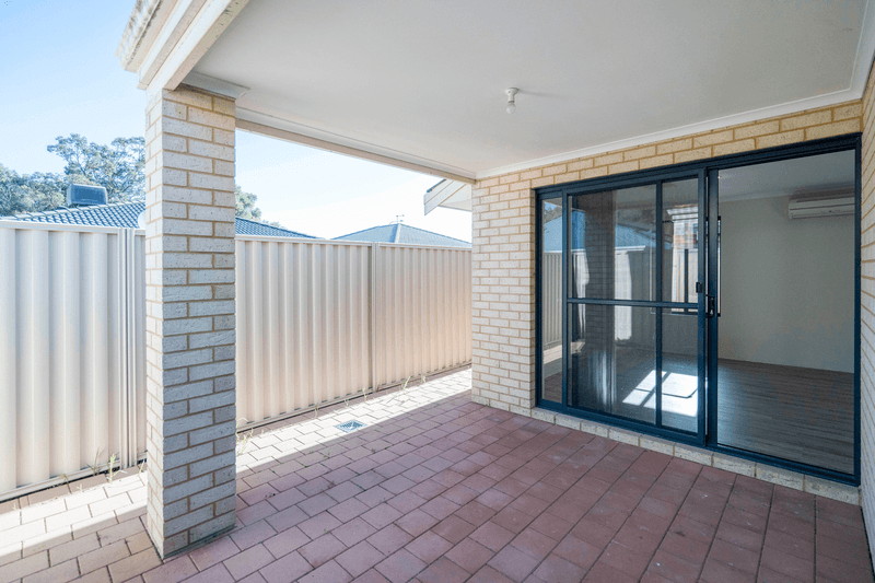 16/1 Coojong Link, SUCCESS, WA 6164