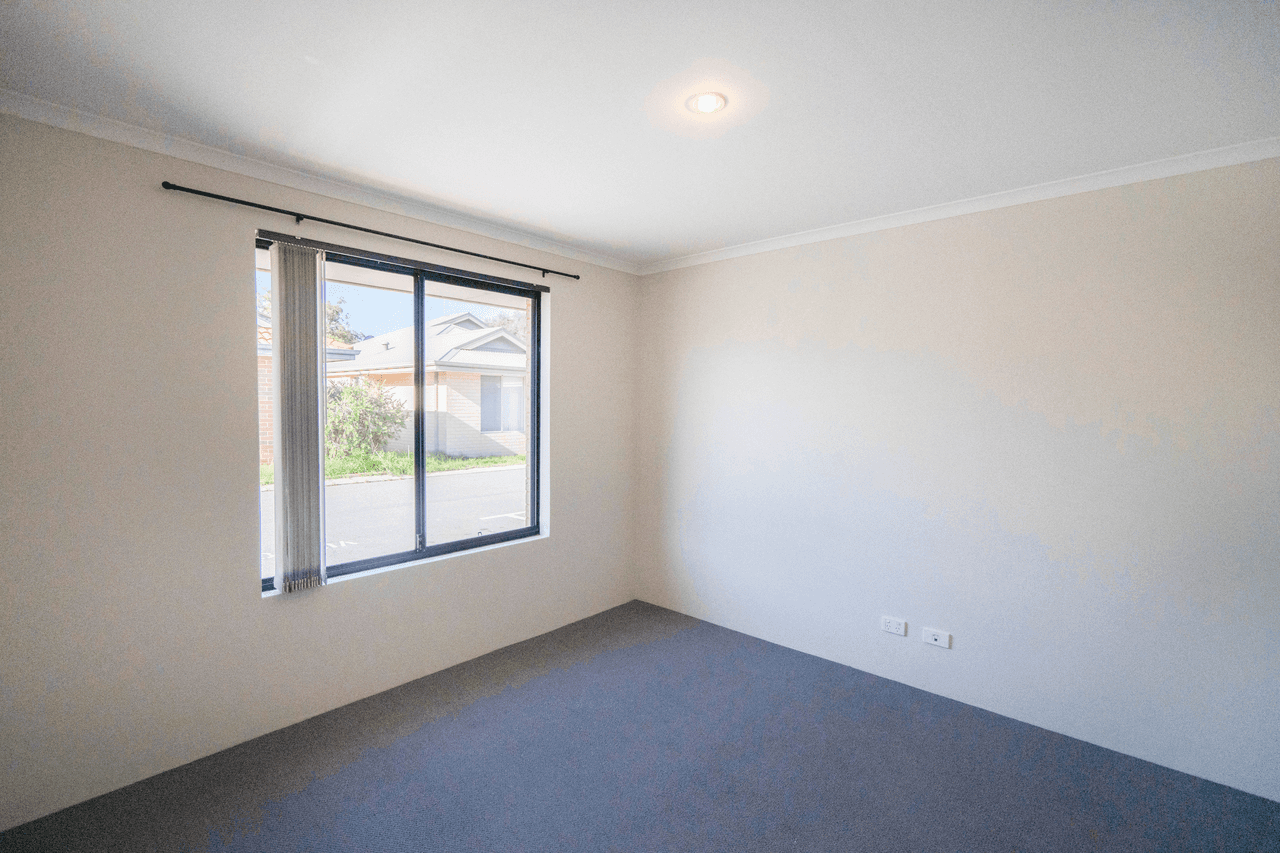 16/1 Coojong Link, SUCCESS, WA 6164