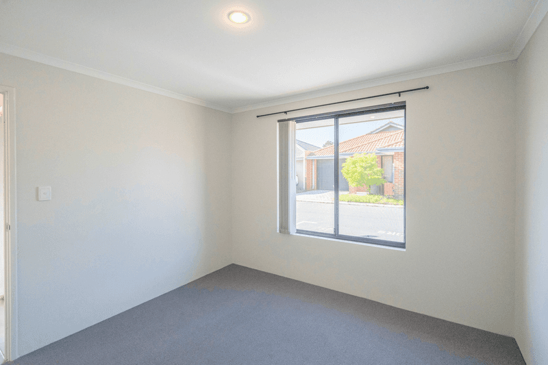 16/1 Coojong Link, SUCCESS, WA 6164