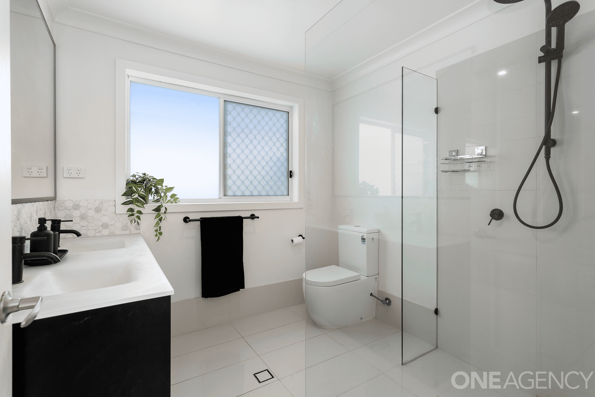 413 Scarborough Road, Scarborough, QLD 4020