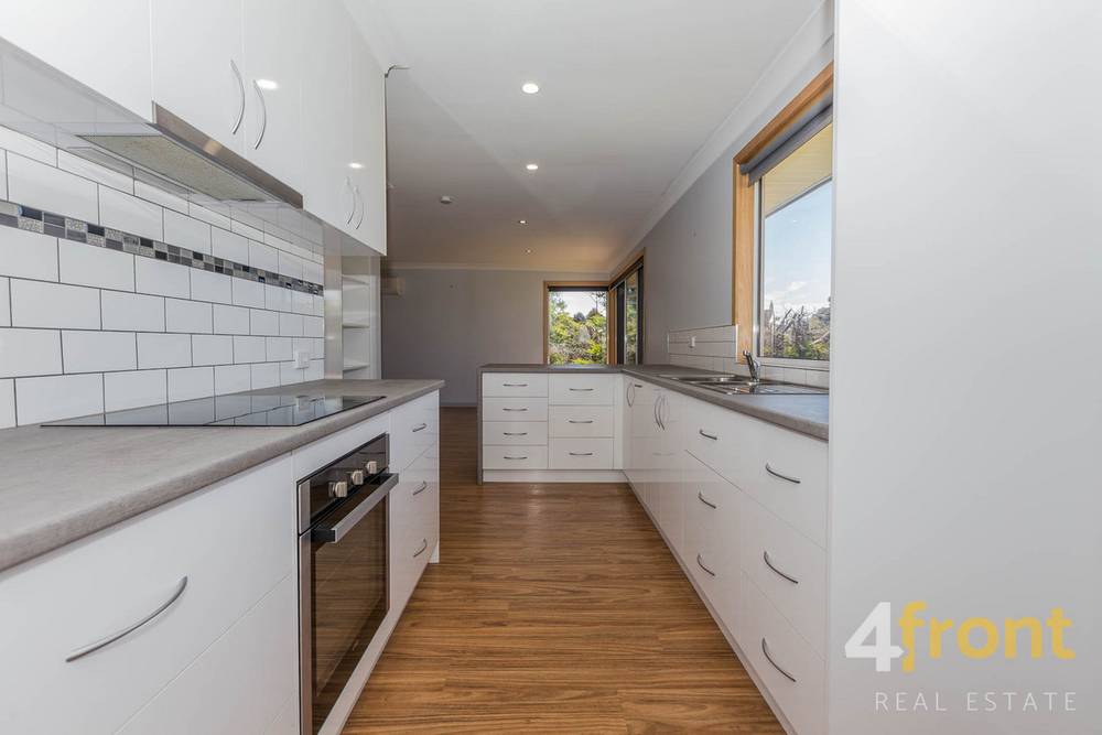 6 Russell Street, PENGUIN, TAS 7316