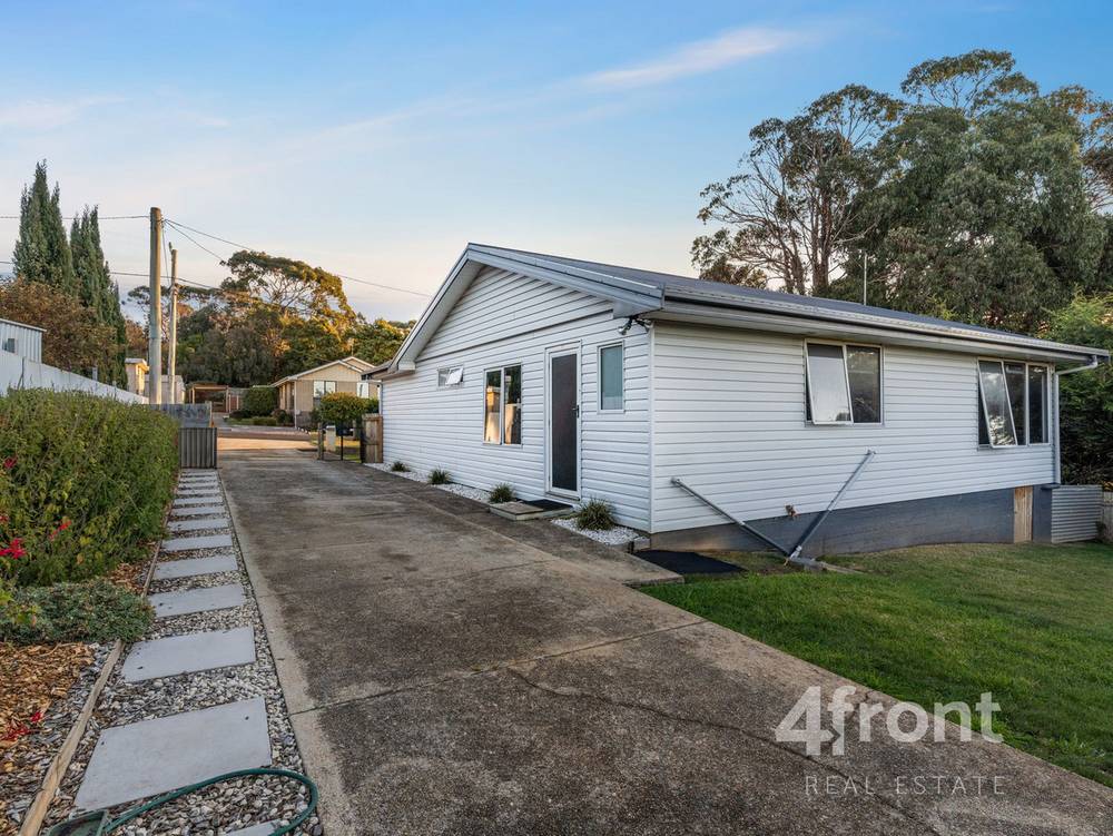 6 Russell Street, PENGUIN, TAS 7316