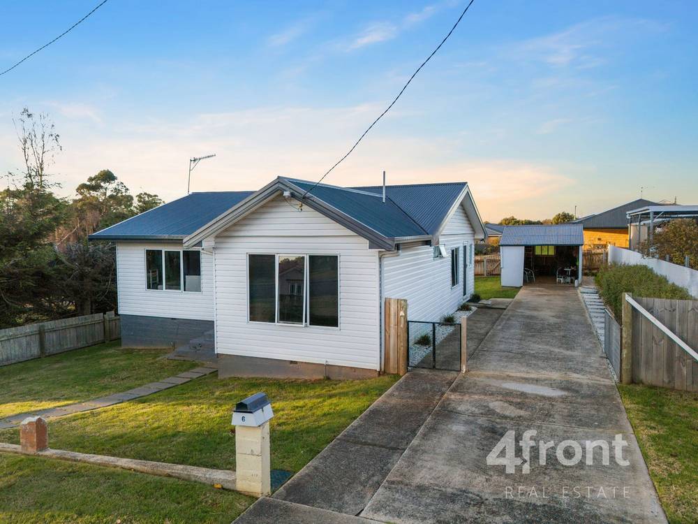 6 Russell Street, PENGUIN, TAS 7316