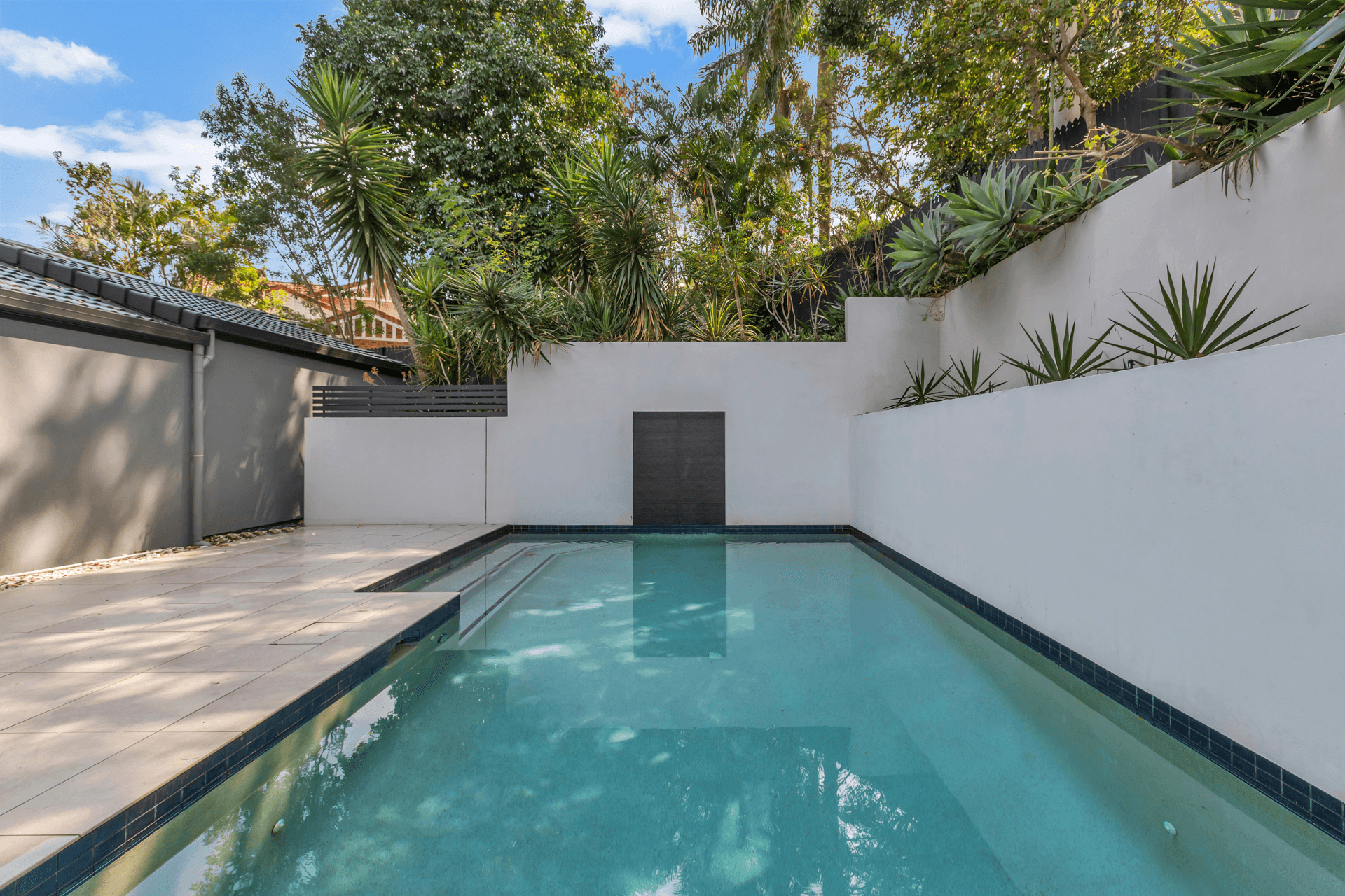 5 Vinca Court, INDOOROOPILLY, QLD 4068