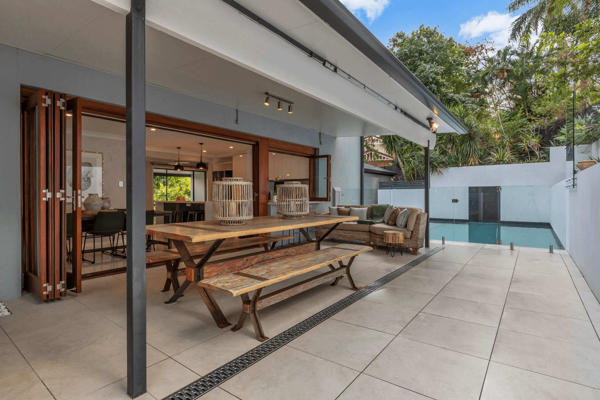 5 Vinca Court, INDOOROOPILLY, QLD 4068