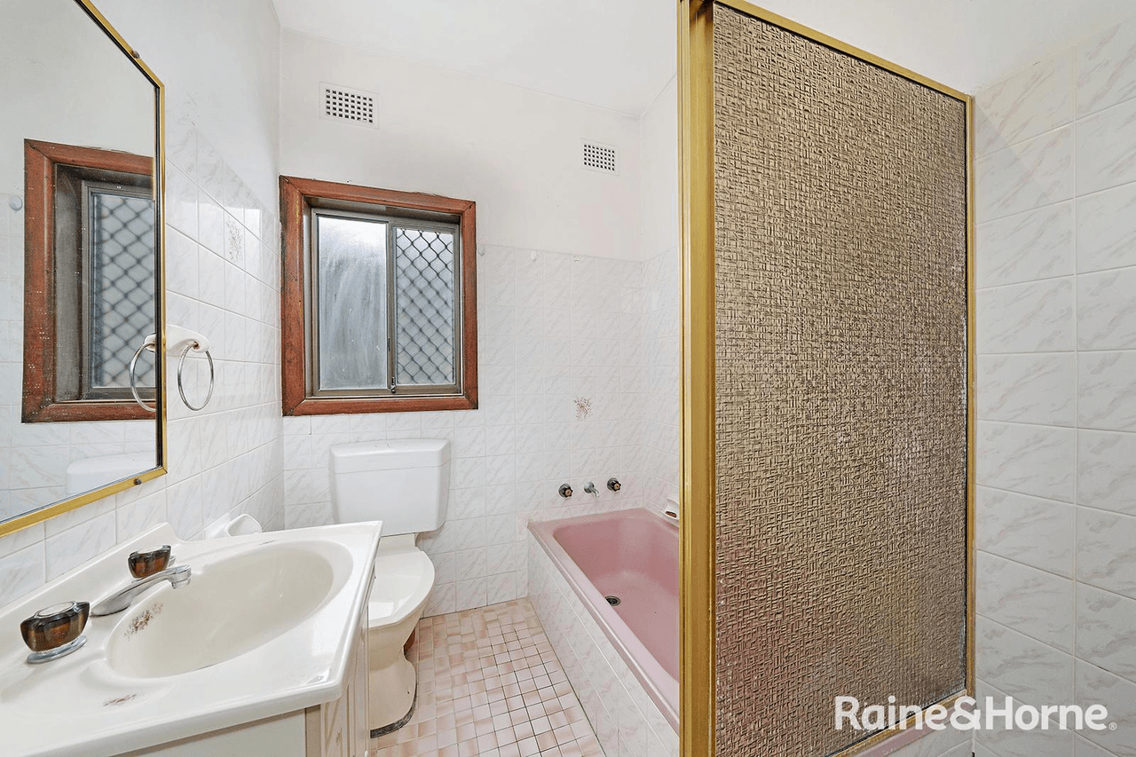 4 Judith Avenue, CABRAMATTA, NSW 2166