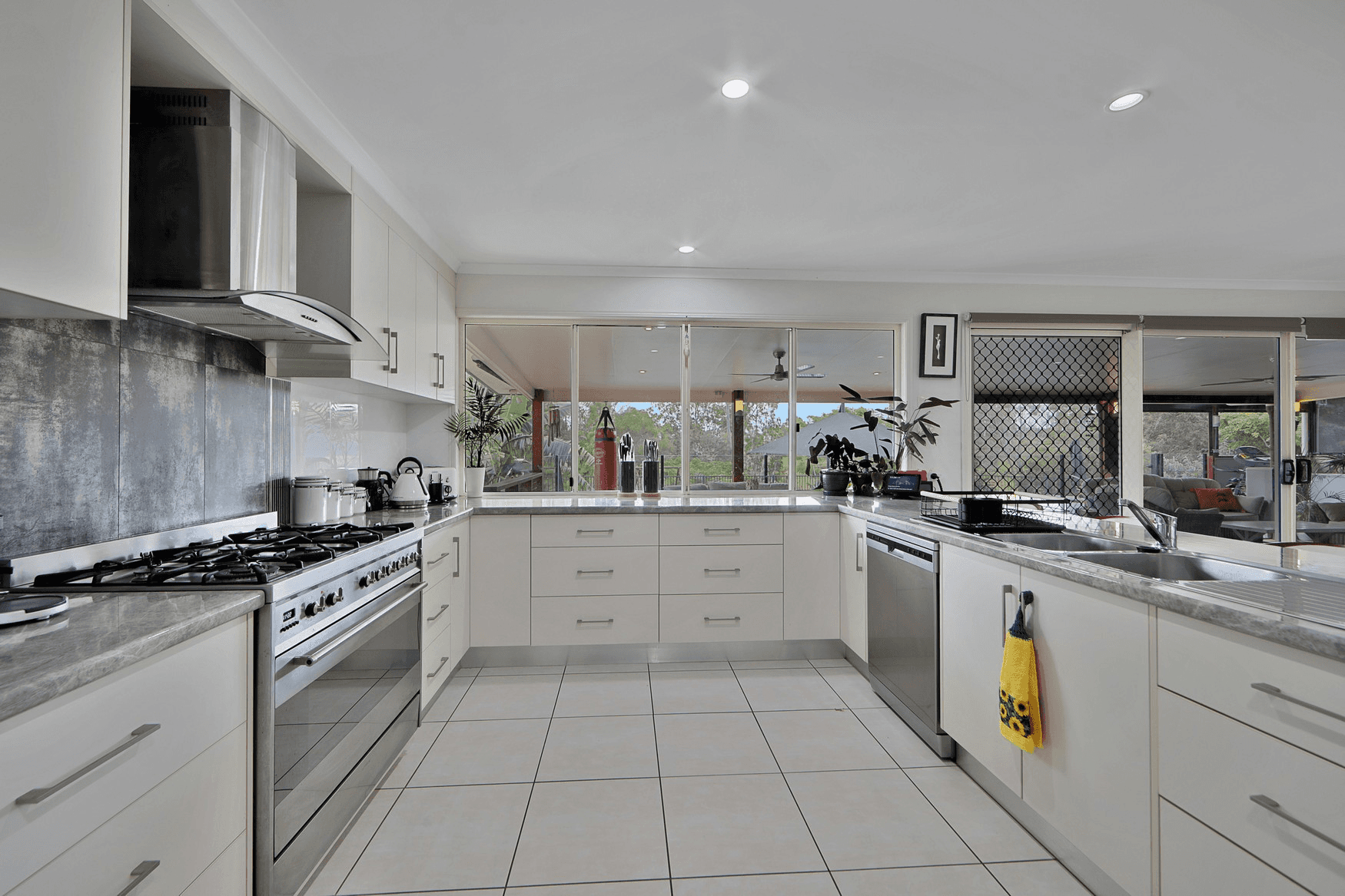 71 Hideaway Drive, DELAN, QLD 4671