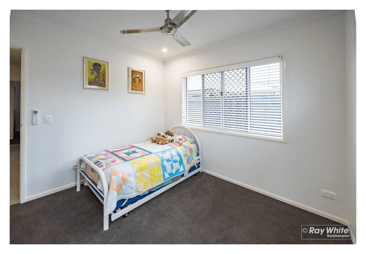 17 Edenbrook Drive, PARKHURST, QLD 4702