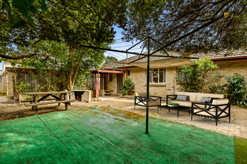 2 Yardley Court, FOREST HILL, VIC 3131
