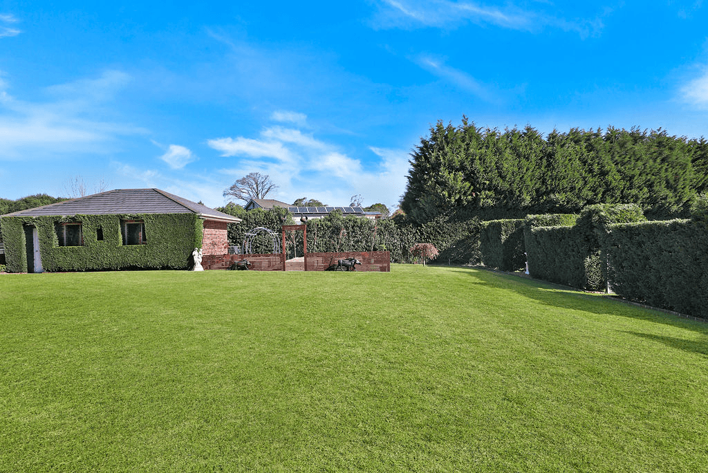 6 Keighley Place, MOSS VALE, NSW 2577