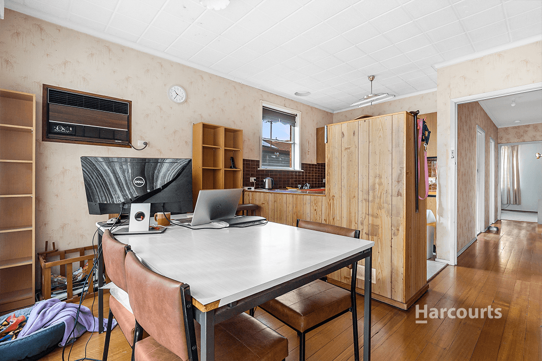 51 Crimson Drive, DOVETON, VIC 3177