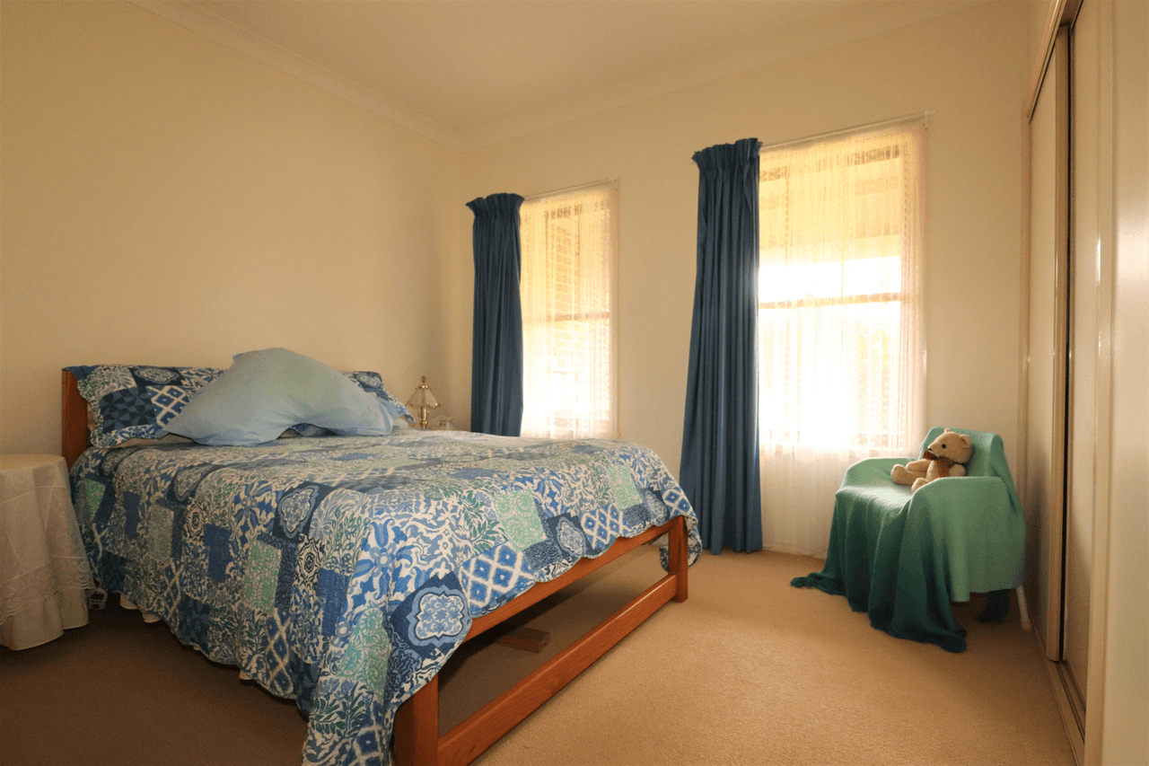 19 Glen Legh Road, GLEN INNES, NSW 2370