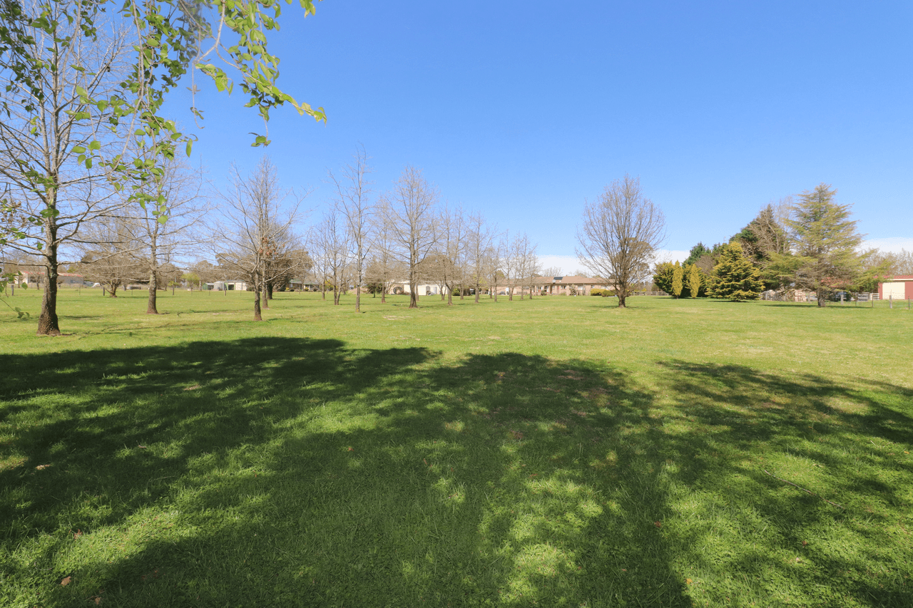 19 Glen Legh Road, GLEN INNES, NSW 2370