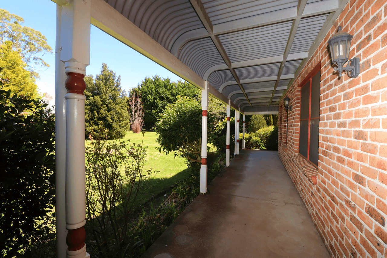 19 Glen Legh Road, GLEN INNES, NSW 2370