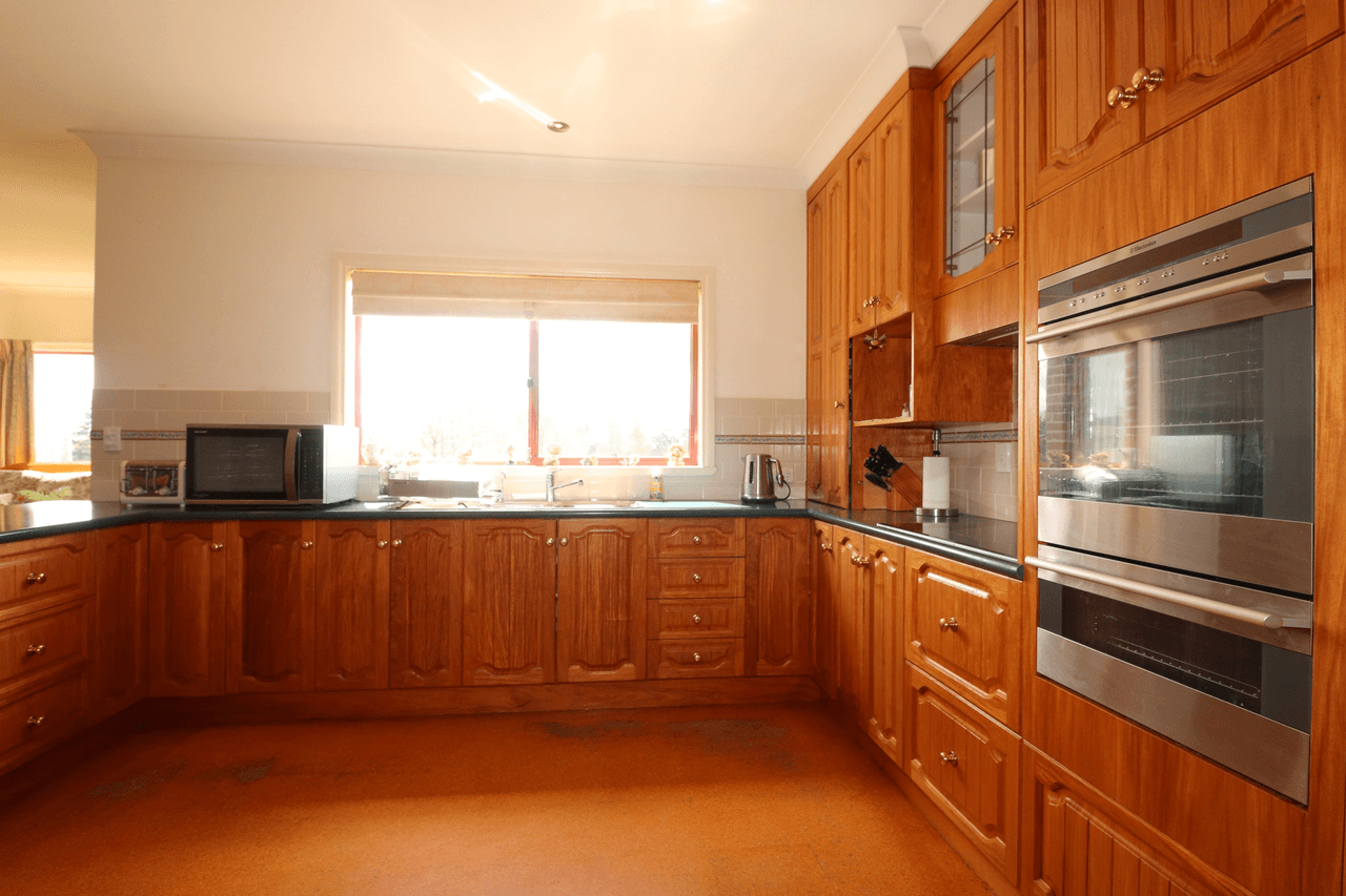 19 Glen Legh Road, GLEN INNES, NSW 2370