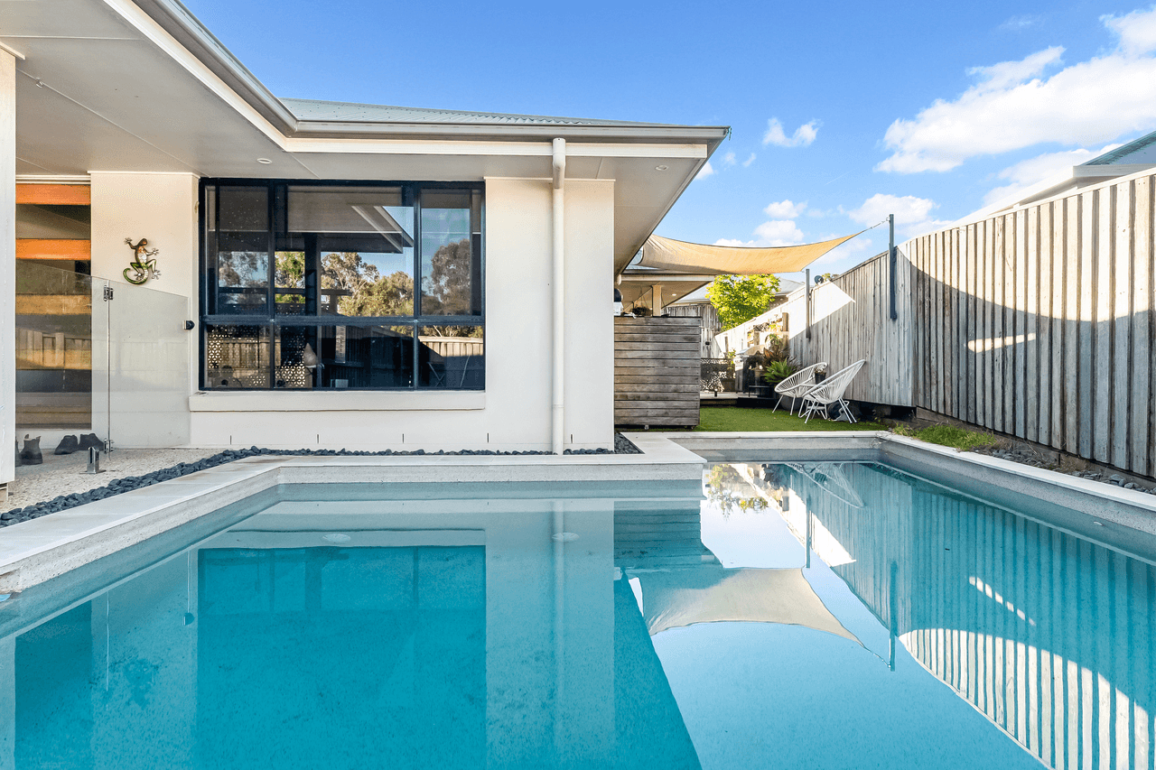 3 Anticipation Close, NAMBOUR, QLD 4560