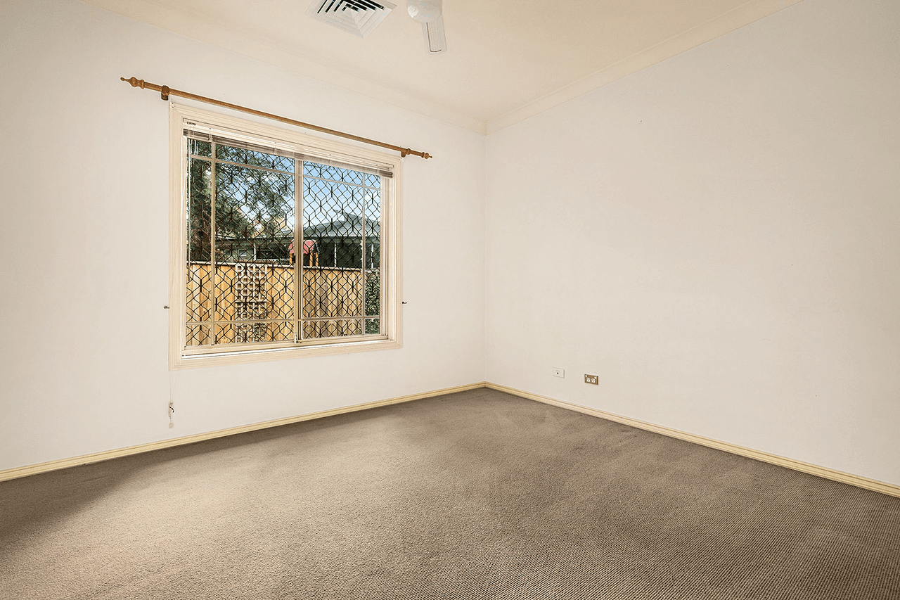 17/12 Martin Place, DURAL, NSW 2158