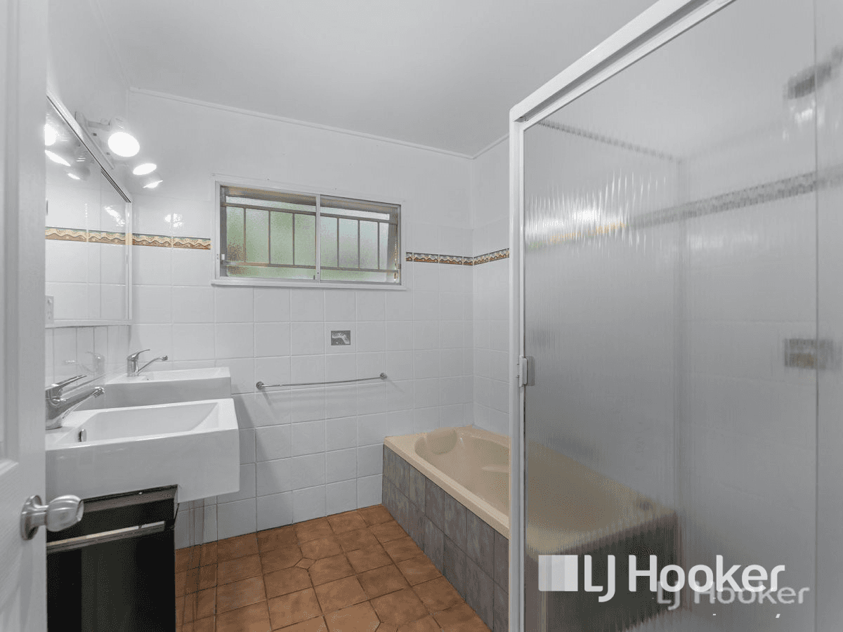 14 Clandon Street, INDOOROOPILLY, QLD 4068