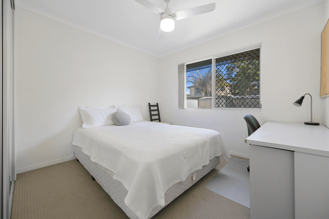 50 Annerley Avenue, RUNAWAY BAY, QLD 4216