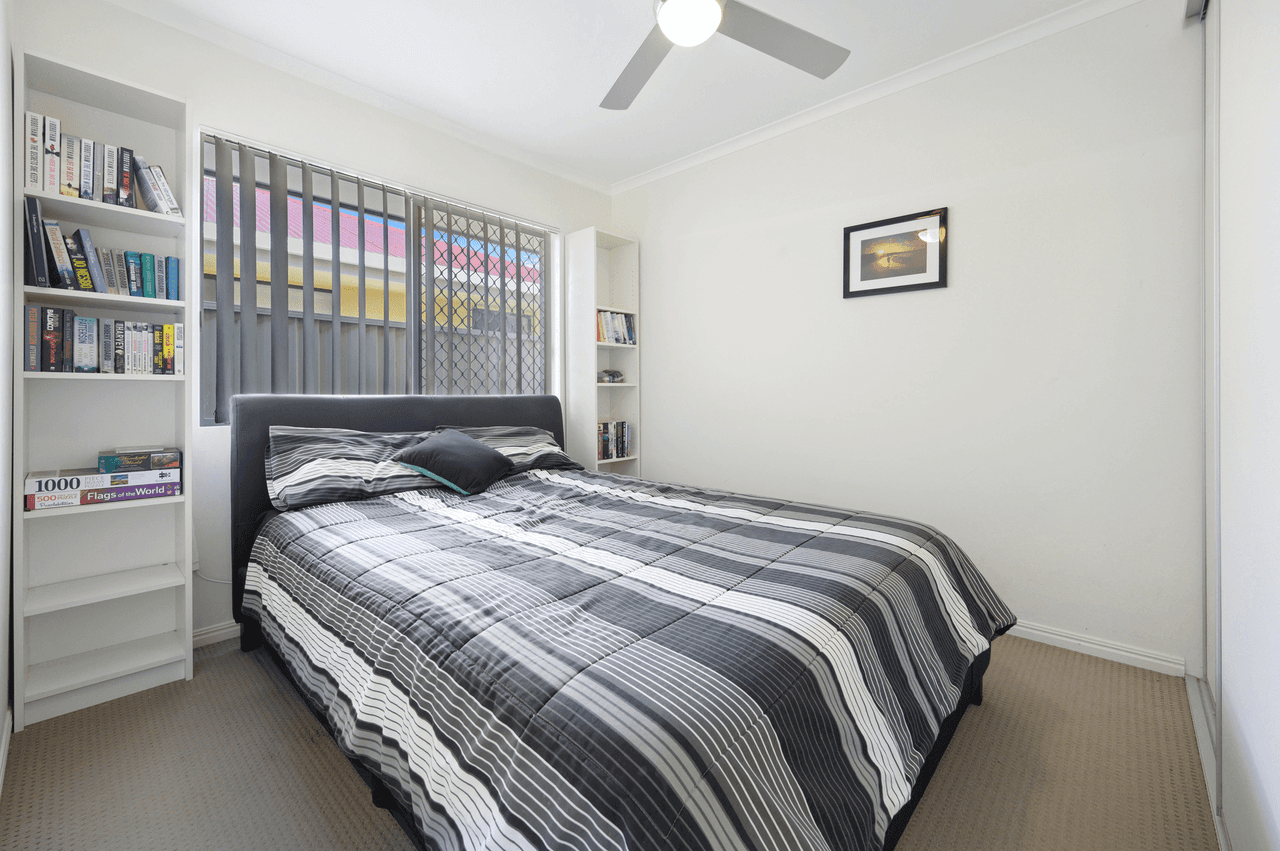 50 Annerley Avenue, RUNAWAY BAY, QLD 4216