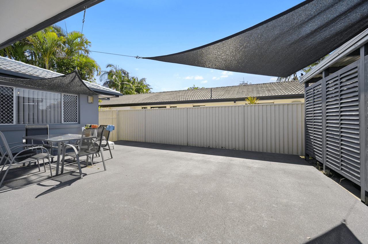 50 Annerley Avenue, RUNAWAY BAY, QLD 4216